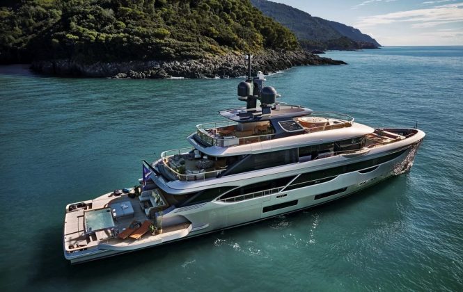 Superyacht ALPHA WAVES