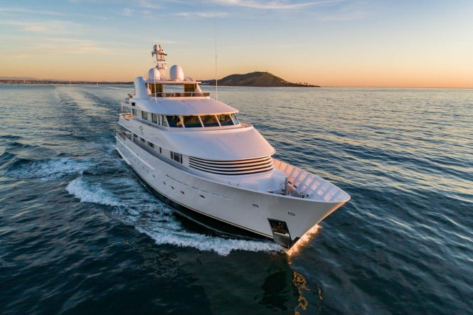 Motor yacht LOHANKA