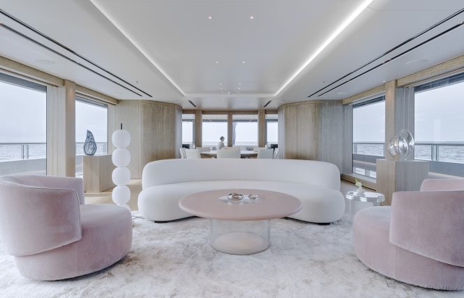 Superyacht ENTOURAGE  © Guillaume Plisson