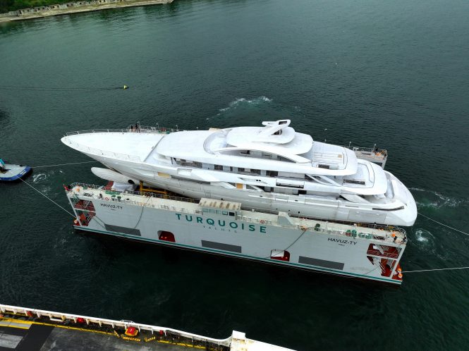 Superyacht ARROW arrives for outfitting