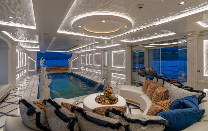 Superyacht LEONA - beach club and seating area | image from Bilgin Yachts