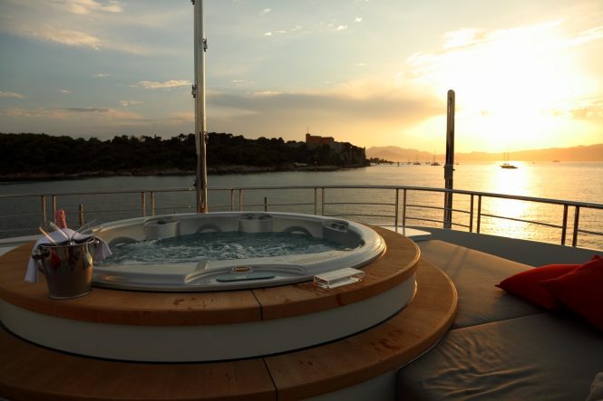 Luxury yacht 2 LADIES