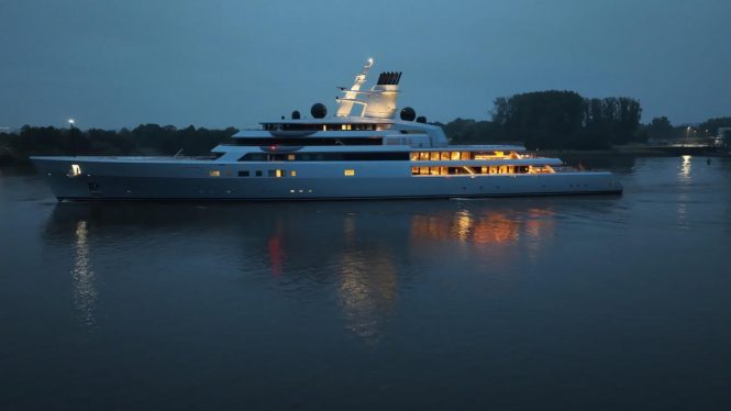 Lurssen mega yacht ALIBABA - Photo DrDuu