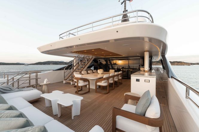 Upper deck | image courtesy of Benetti