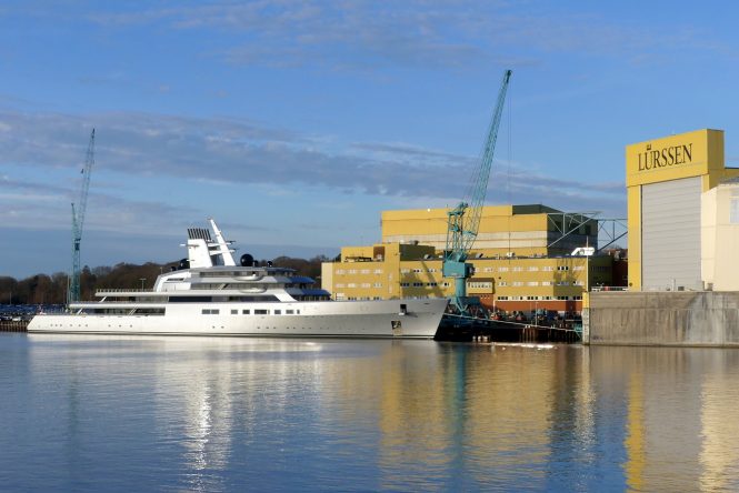 Luxury yacht DRAGONFLY © Christian Eckardt