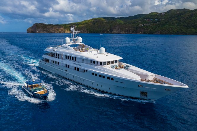 Superyacht OCEANOS