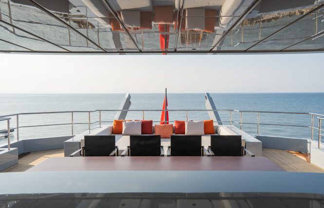 Explorer yacht CARMEN deck dining