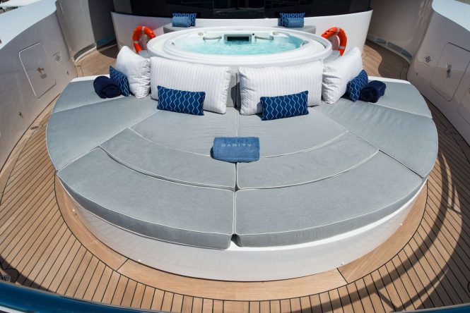 Forward upper deck with Jacuzzi