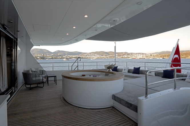 Private master suite terrace with jacuzzi