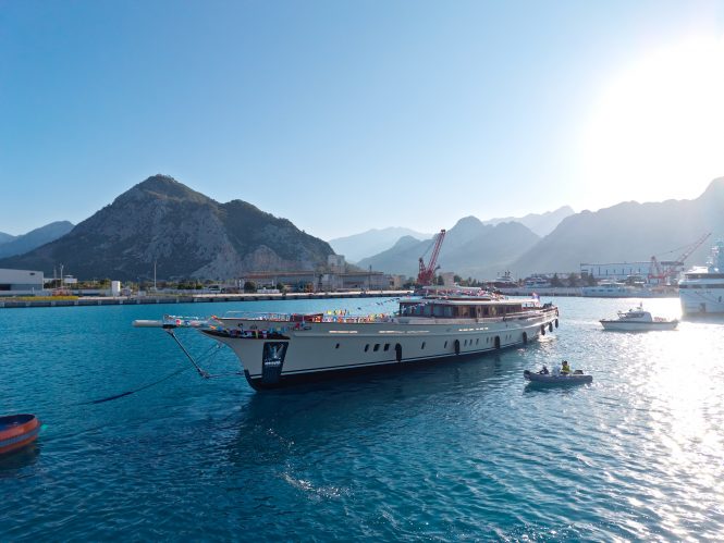 Luxury yacht SIMENA launches