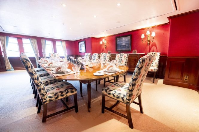 Explorer yacht ARCTIC dining room