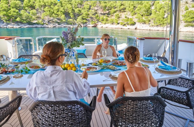 Al fresco dining - making the most of chef created meals on board