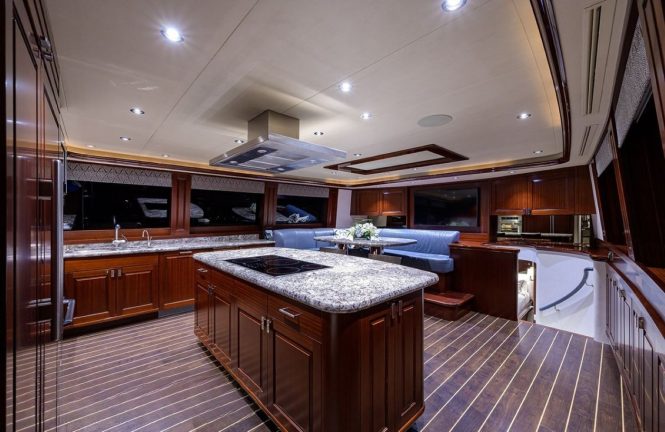 Dine in galley