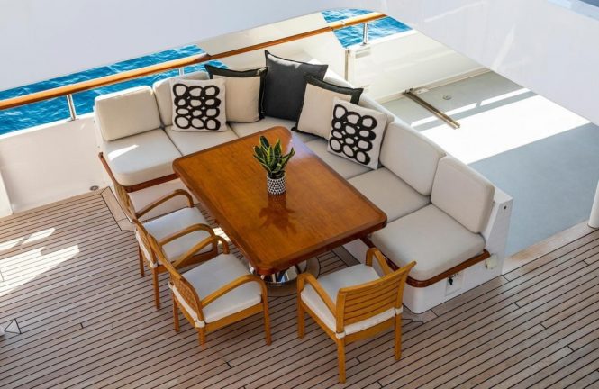 M/Y VICTORY - Beautifully presented deck spaces