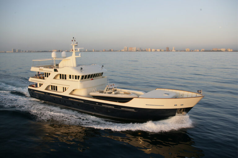Charter yacht RUSALINA EXP