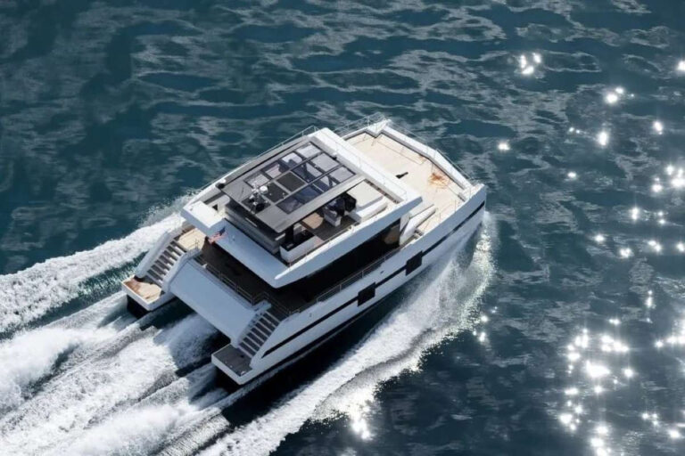 Motor Catamaran MARIA THERESE