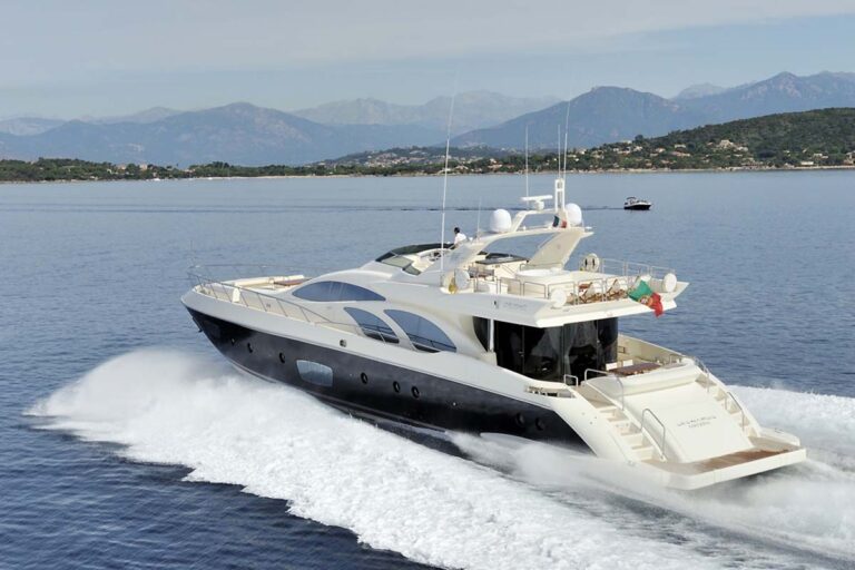 Azimut Leonardo 98 Cruising Aft