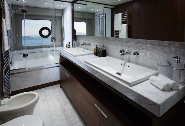 1-88 Motor Yacht - Owners Bathroom