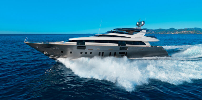 1 Canados 108 super yacht MAs