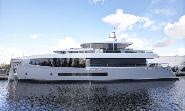 1-Feadship Hull 692 - side view
