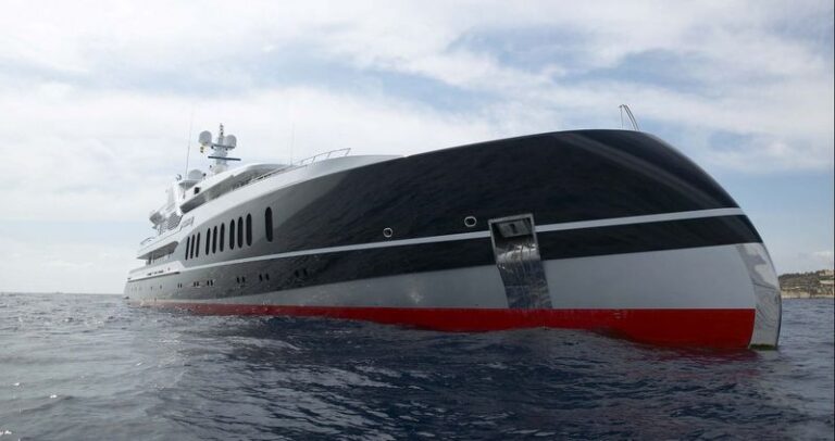 1-Feadship luxury yacht Predator