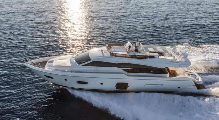 1-Ferretti 750 Yacht