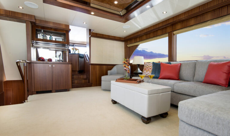 1-Luxury yacht OA 72 Pilothouse - Salon