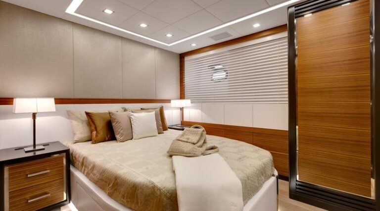 1-Mangusta 110 superyacht - Cabin