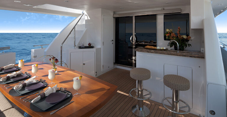 1-OA 85 Yacht - Aft Deck