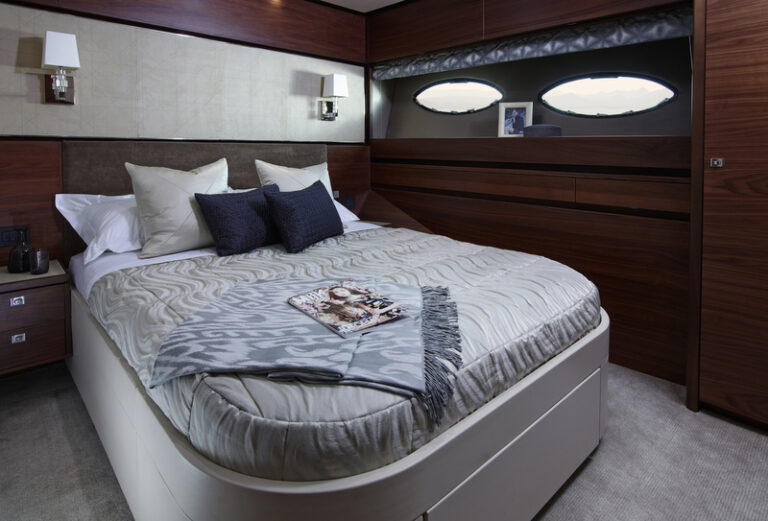 1-Princess 88 Yacht - Starboard Guest Cabin