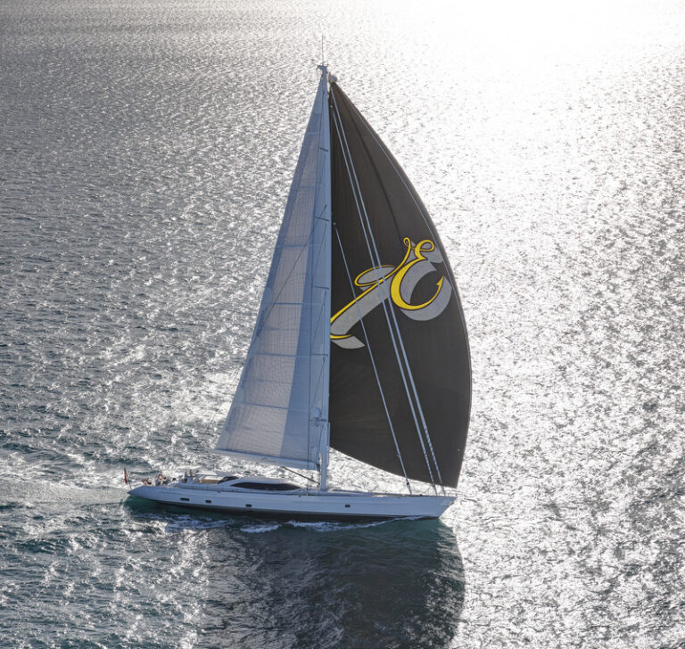 1-Sailing yacht Encore at full speed