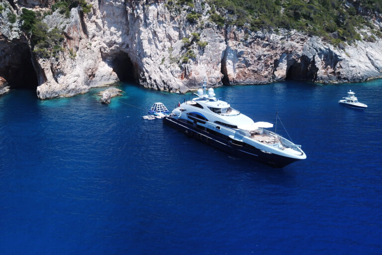 Super Yacht - Heesen
