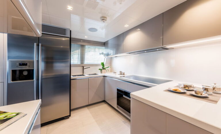 1-VARDAR - Galley