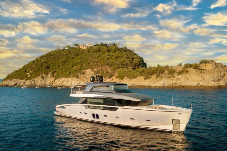 M/Y K1