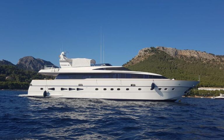 Luxury yacht PACHA