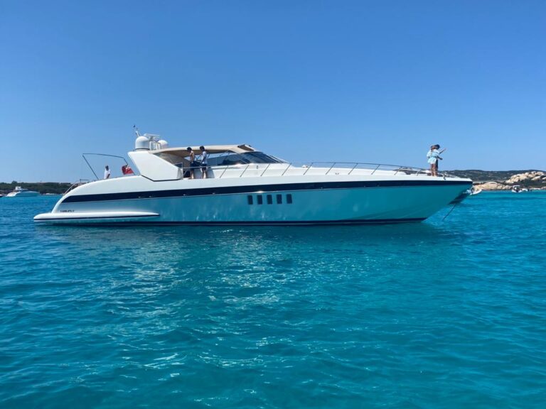 Motor yacht AQUARIUS M