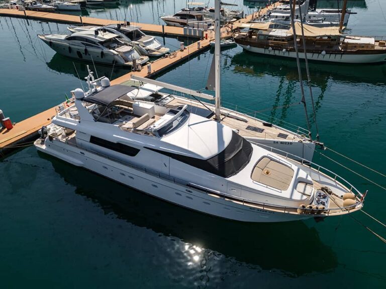 Luxury yacht GOLDEN EAGLE