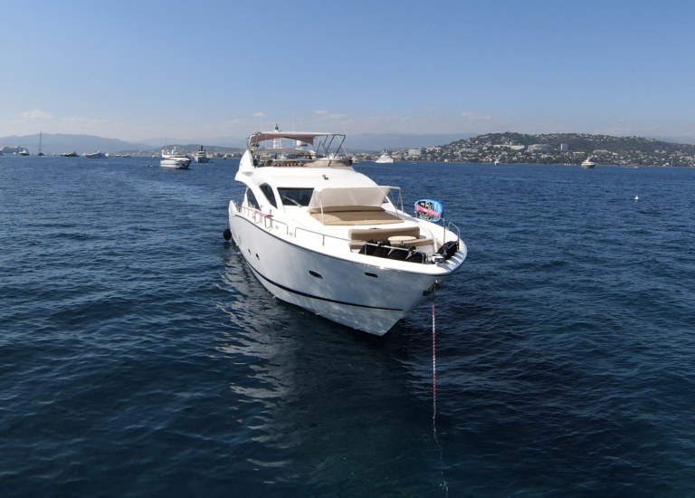 Luxury yacht LADY YOUSRA (ex To Fun)