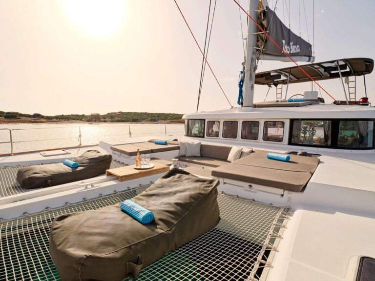 Luxury yacht TORO BIANCO