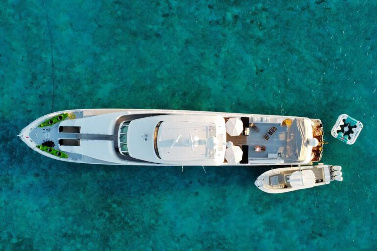 Super yacht LONE STAR