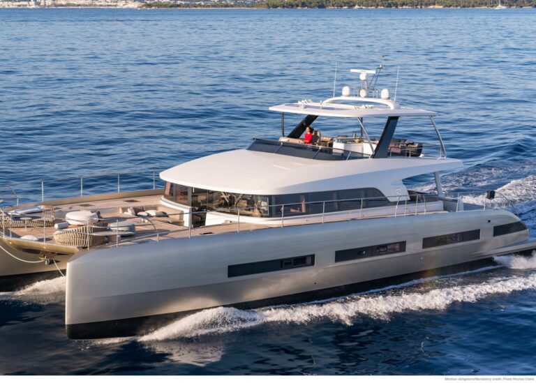 Super yacht SASTA (sistership)