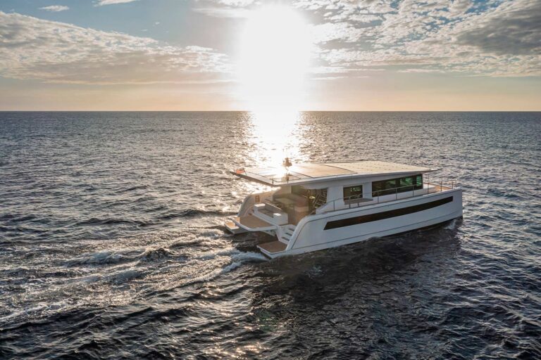 Super yacht SILENT DREAM