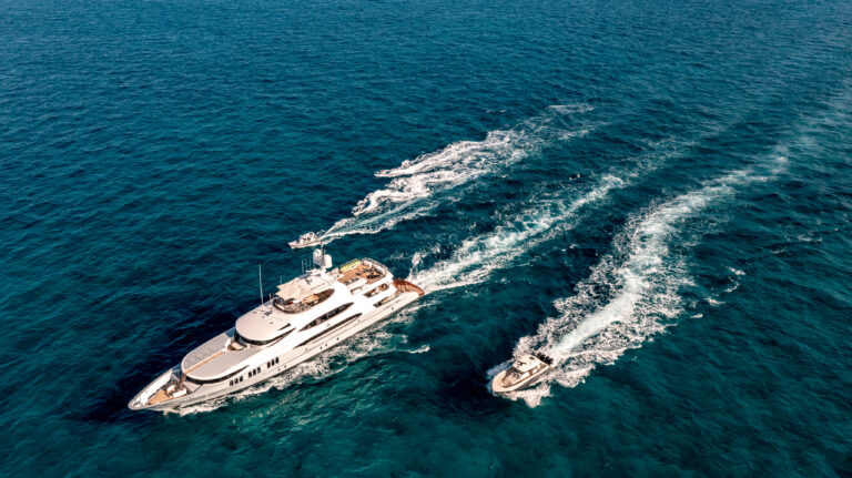 Super yacht TCB