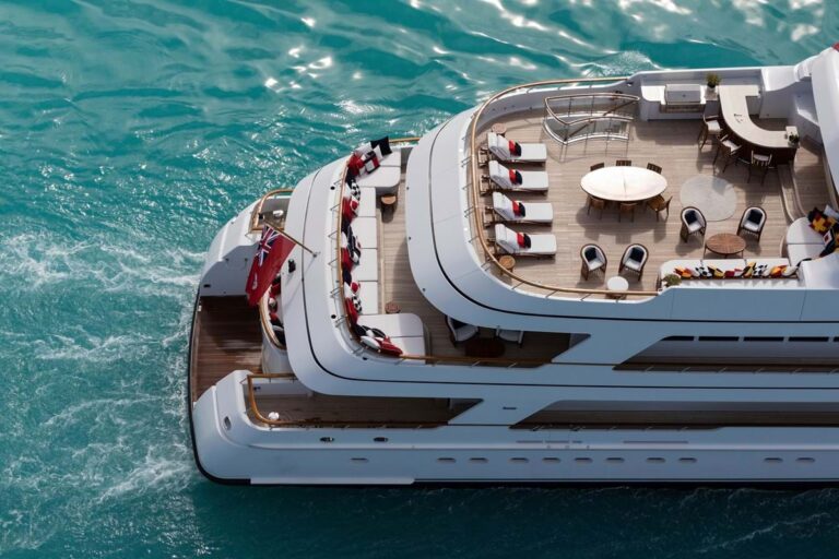 Luxury yacht FLAG