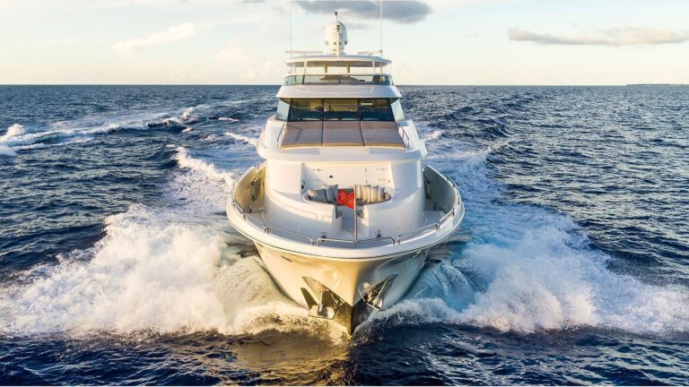 Luxury yacht KEMOSABE