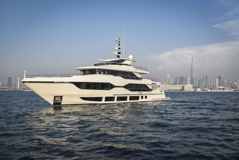 Luxury yacht ROCKET ONE