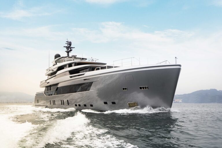 Motor yacht PANDION PEARL
