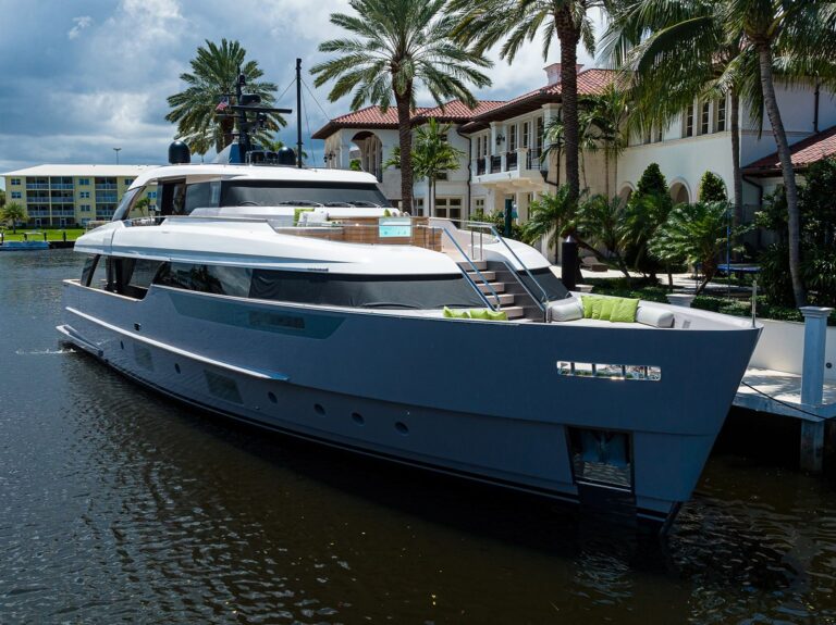 Motor yacht PEARL