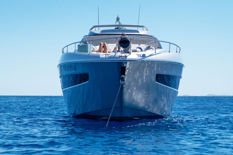 Super yacht CHILUCHE