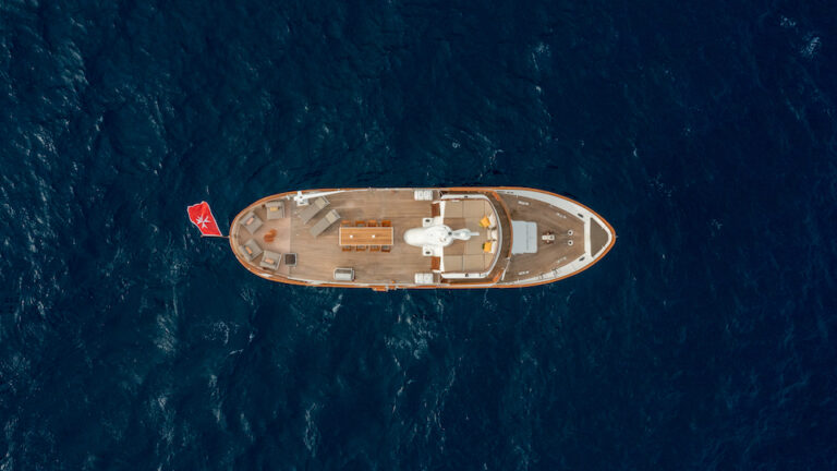 Super yacht FAIRMILE